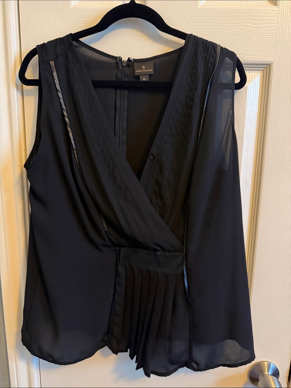 Worthington Black Pleated Wrap-Style Sleeveless Camisole *Very good condition* - Picture 1 of 7